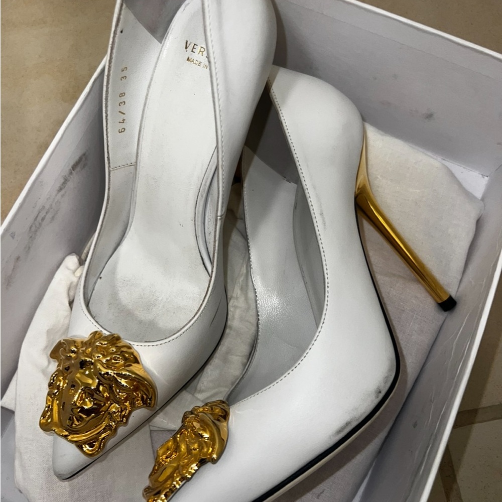 Versace Pumps - Picture 4 of 6